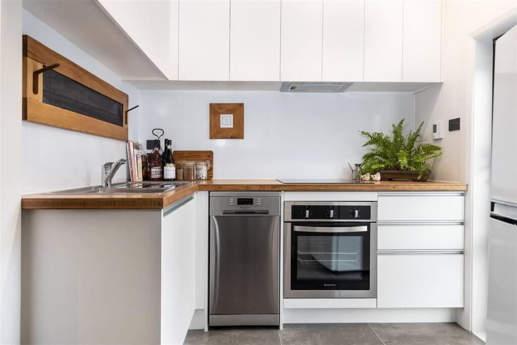 Apartment 1 - Haddin Court - Executive One Bedroom Blenheim Zewnętrze zdjęcie